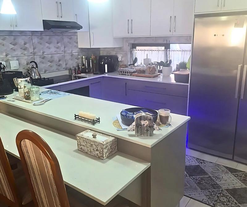 2 Bedroom Property for Sale in Paradise Coast Western Cape